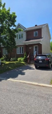 DÈS MAINTENANT- BEAU SEMI-DÉTACHÉE DANS UN QUARTIER FAMILIAL Image# 7