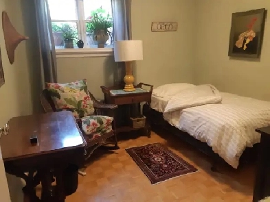 Charming furnished room Yonge/ Davisville, Mt. Pleasant, Bayview Image# 1