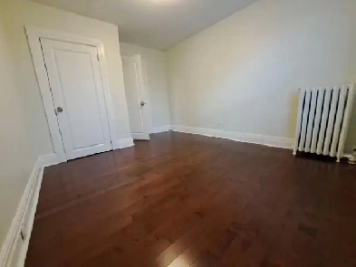 Stunning 4-Bedroom Upper Unit - Near Hospital - Oshawa Image# 2