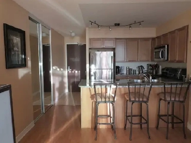 IMMACULATE 2 BDRM CONDO.BREATHTAKING VIEW FROM 26TH (TOP) FLOOR! Image# 1