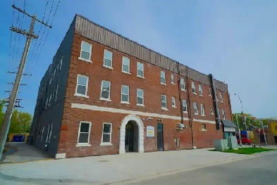 2 Bedroom Unit is South Osborne! Image# 7