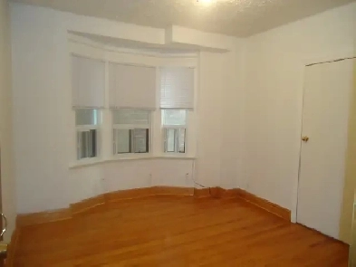 1st Floor Bedroom Dec 1, Bloor & Dufferin/Can Be Furnished Image# 1