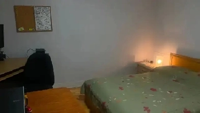 BIG ROOM IN FRONT OF METRO VIAU Image# 1