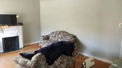 2 BR Main Floor near UofA Hospital, 1 Block to Belgravia LRT Image# 7