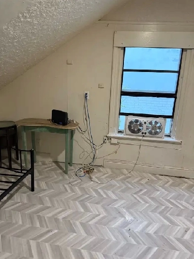 Bachelor pad Image# 1