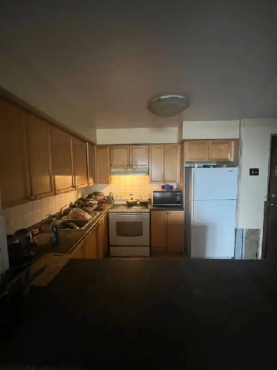 FURNISHED SINGLE ROOM AVAILABLE NEAR SQUARE Image# 1