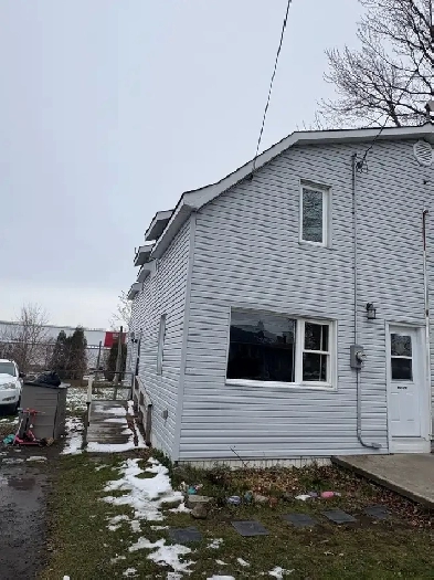 3 bedroom home for rent in Cardinal, Ontario Image# 4