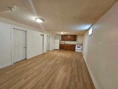 spacious 2 Bedrooms basment suite Image# 3