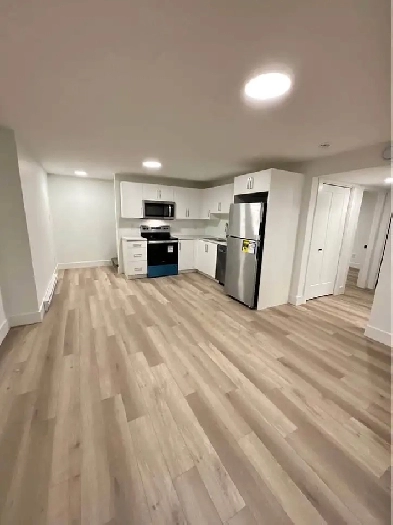 MODERN 1 BEDROOM APARTMENT Image# 5