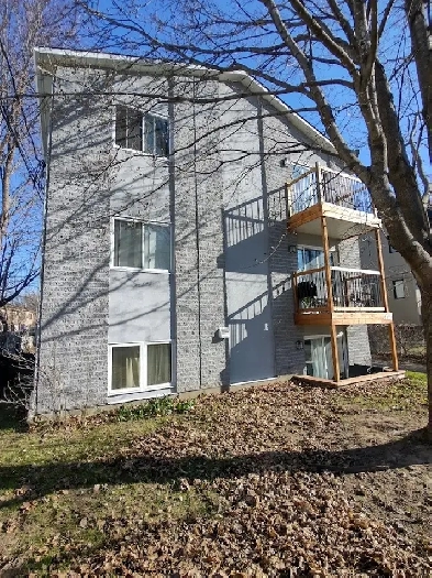 Appartements à 2 chambres (4 1/2) à Gatineau Image# 1