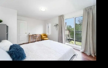 Beautiful Master Bedroom With Attached Washroom and Balcony Image# 1