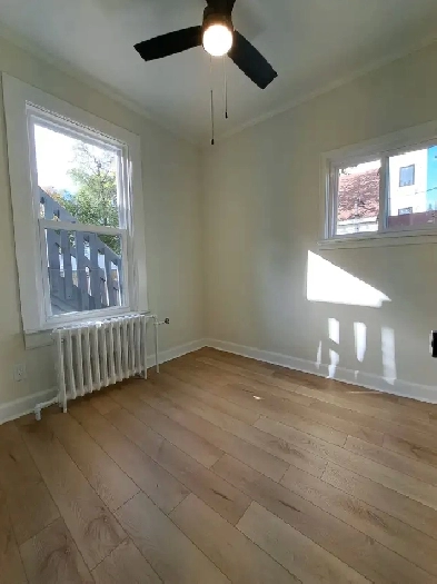 Bright 2-Bedroom Main Floor Apartment - Near Hospital - Oshawa Image# 4