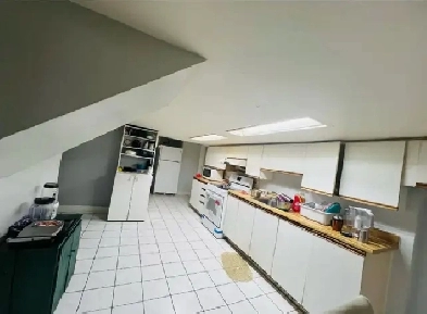 3 bed1 bath room 1 parking basement available from Jan 1st Image# 6