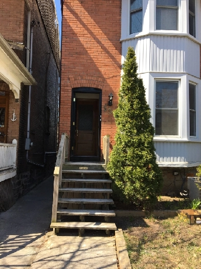 Basement apartment in Annex by DuPont subway Image# 1