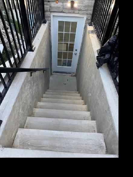 Brand new 2 bedroom basement near Mount Pleasant go station Image# 1