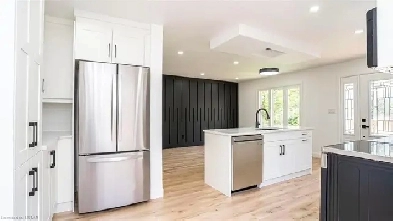 Luxury 3 Bed, 1 Bath House - London ON Image# 4