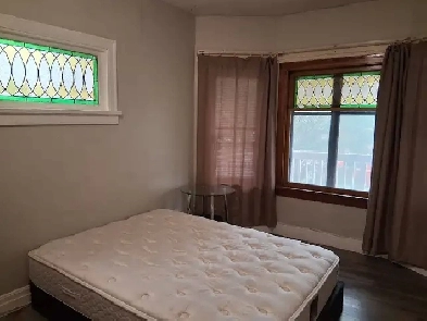 (DOWNTOWN) a Private Master-ROOM of a 2-Bedrooms, FURNISHED! Image# 3