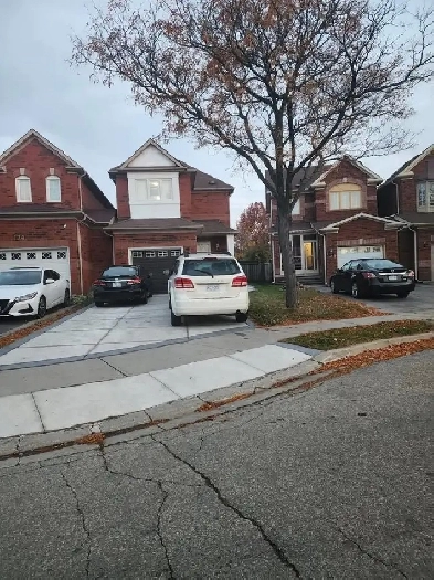 Private room for rent on Upper floor Image# 6