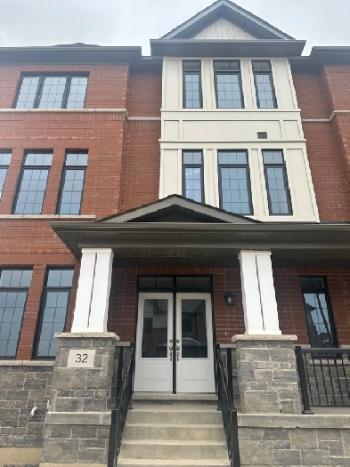 Room for Rent in Townhouse in Brampton Image# 1