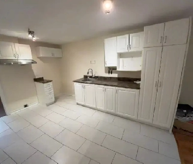 CONDO avec TERRASSE, 2 ch,  Chauffé, Éclairé 1500 $ /mois Image# 4