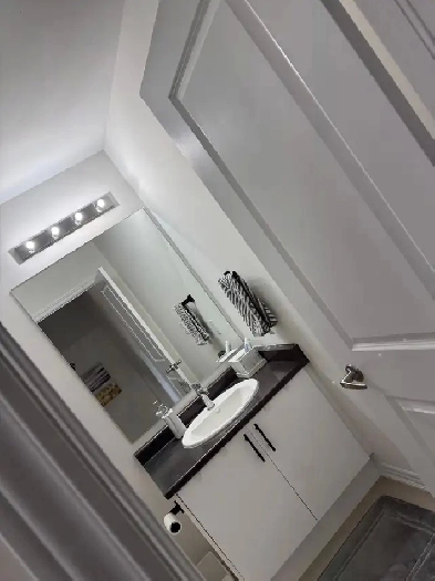 room for rent Image# 3