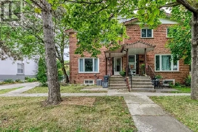 3 bedroom townhome for rent in downtown Milton Image# 1