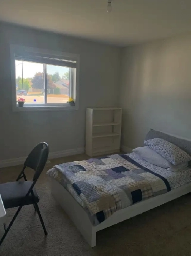 FULLY FURNISHED ROOM FOR RENT | 5 MINS FROM ST. CLAIR COLLEGE Image# 1