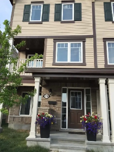 3 bedroom Townhouse in kanata/Stittsville on Jan 1 Image# 1