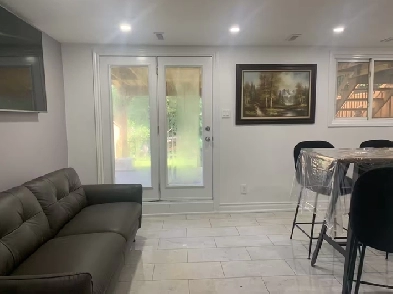 2-bedroom suite close to Toronto Pan Am Sports - free parking! Image# 1