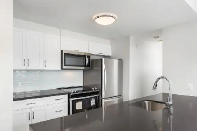 1 Bedroom Apartment for Rent - 350 The East Mall Image# 1