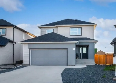 1836sqft 3bdrm Home in Charleswood w/ Plenty of Builder Upgrades Image# 1