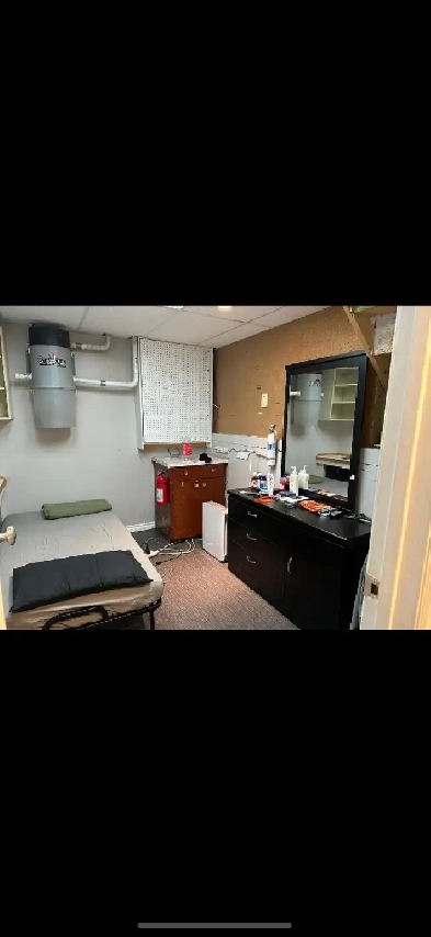 560$/month included everything - Lakeview - Center mall Image# 1