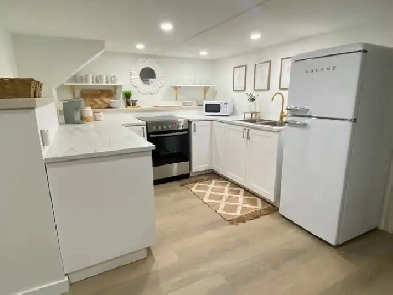 3-Bedroom Apartment, Fully furnished, Port Stanley Image# 1