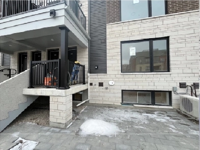 Newly built 2 bed 2 bath metro town stacked style townhome Image# 1