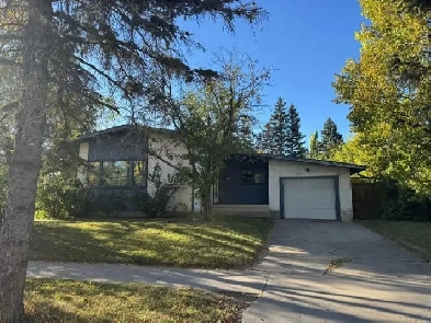 4-Bedroom Family Home in Desirable Varsity Image# 1