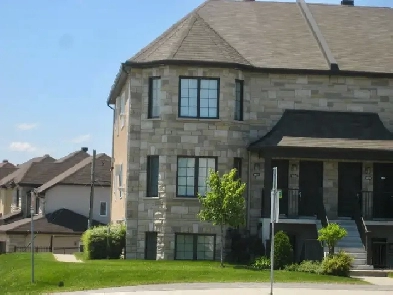 4 ½ MEUBLÉ– a CHOMEDEY – 2200$/mois Image# 1