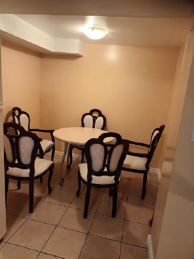 Two bedrooms basement apartment for rent : Brampton Image# 1