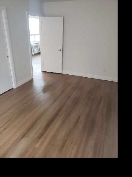 LAKE VIEW - 2 BEDROOM APARTMENT Image# 1