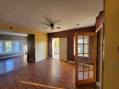 DUAL-LEVEL 2-BR APT  2 WASHROOMS 2 BALCONIES 1200 SQ FT $1585 Image# 7