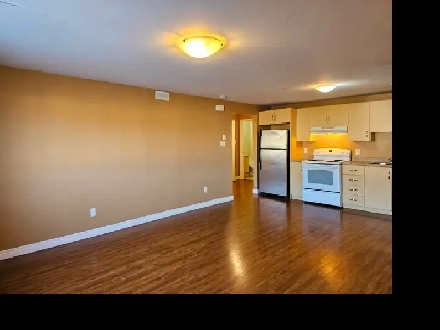 A very large and new 2 bedroom apartment for rent: free WiFi Image# 8