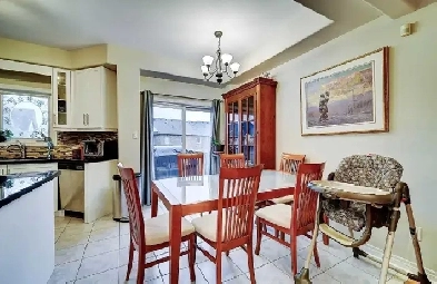 THREE BEDROOM SEMIDETTACHED ON MAVIS AND DERY MISSISSAUGA Image# 1