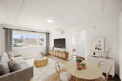 Spacious 1 Bedroom Apartment! Available December 1st! Image# 1