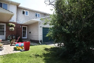 AVAILABLE NOW - BEAUTIFUL 3BEDROOM TOWNHOUSE IN AYLMER Image# 1