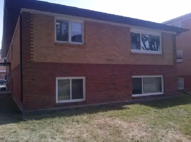 @@@ Renovated 2-Bedroom Suite near U of Regina @@@ Image# 2