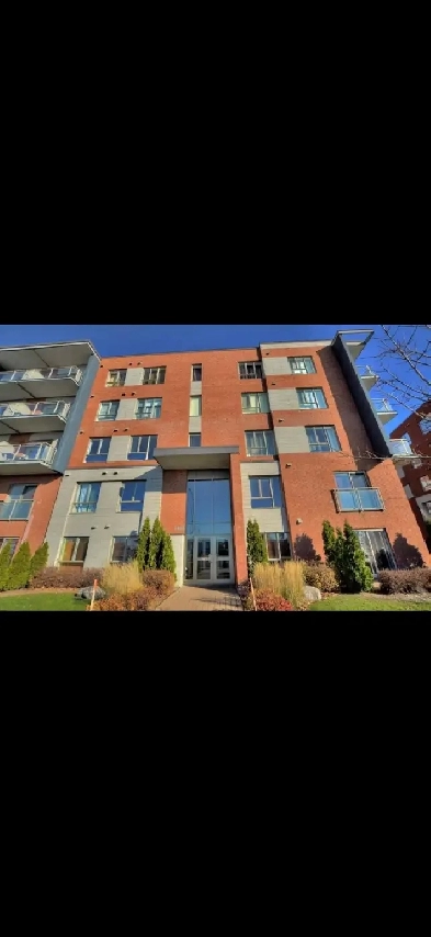 urgent 3 et 1/2 à louer laval Urbania 1 er décembre Image# 1