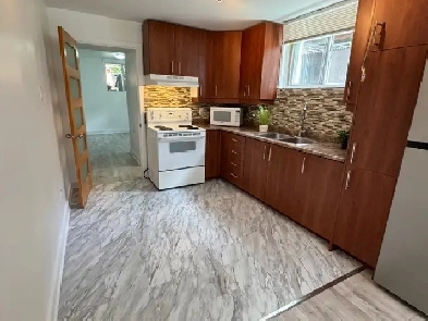 3 1/2 chambre fermée Métro St-Michel Rosemont Image# 1