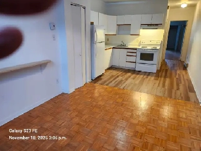 Plateau Mile-End 3 1/2 Image# 1