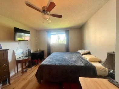 Available Immediately $950 Image# 1