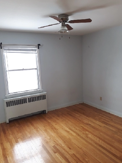 January 15- 1 bedroom,dining,Rideau river/RCMP 92 West Presland Image# 1