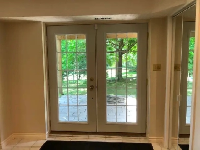 Spacious Walkout Basement at Aurora. ONT (St. Andrews) Image# 1